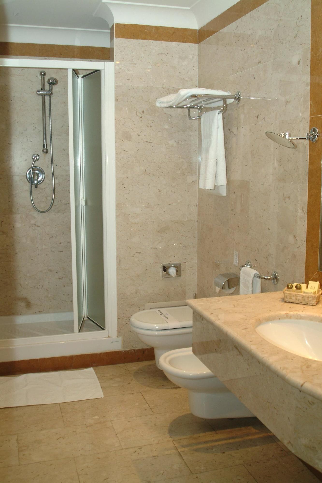 Hotel La Ville Katania Zewnętrze zdjęcie