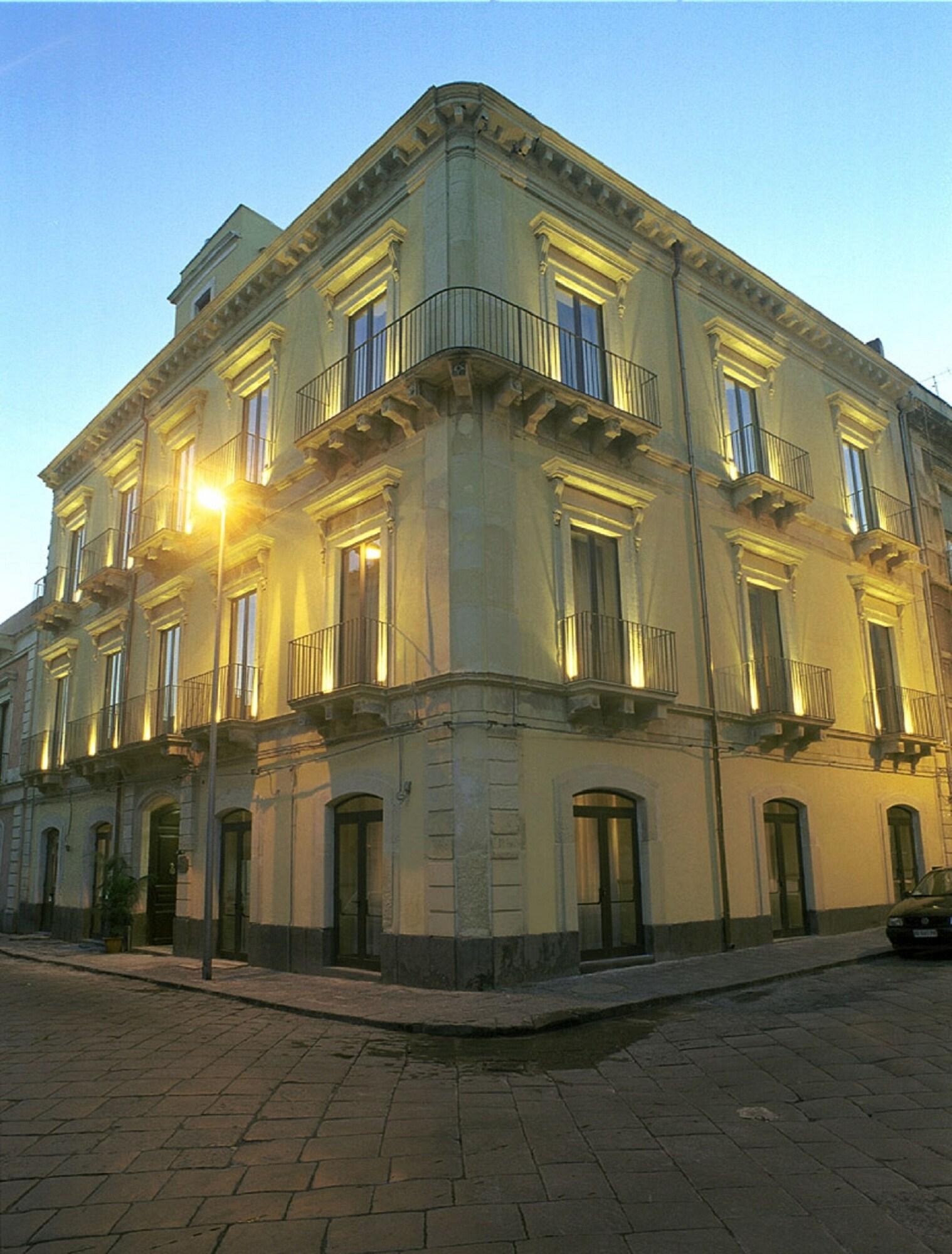 Hotel La Ville Katania Zewnętrze zdjęcie