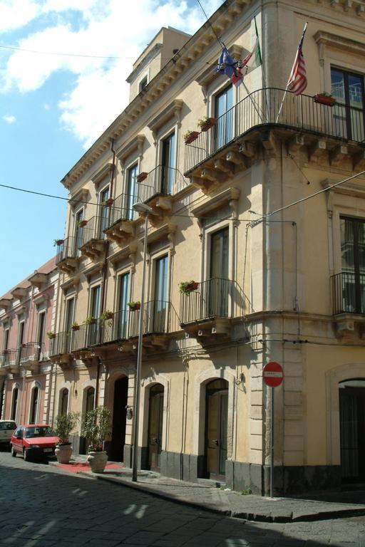 Hotel La Ville Katania Zewnętrze zdjęcie