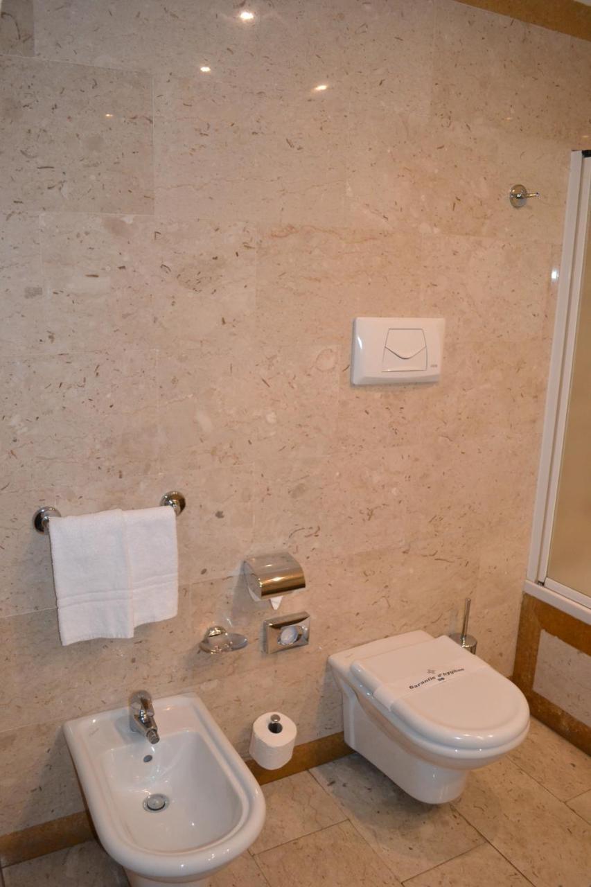 Hotel La Ville Katania Zewnętrze zdjęcie