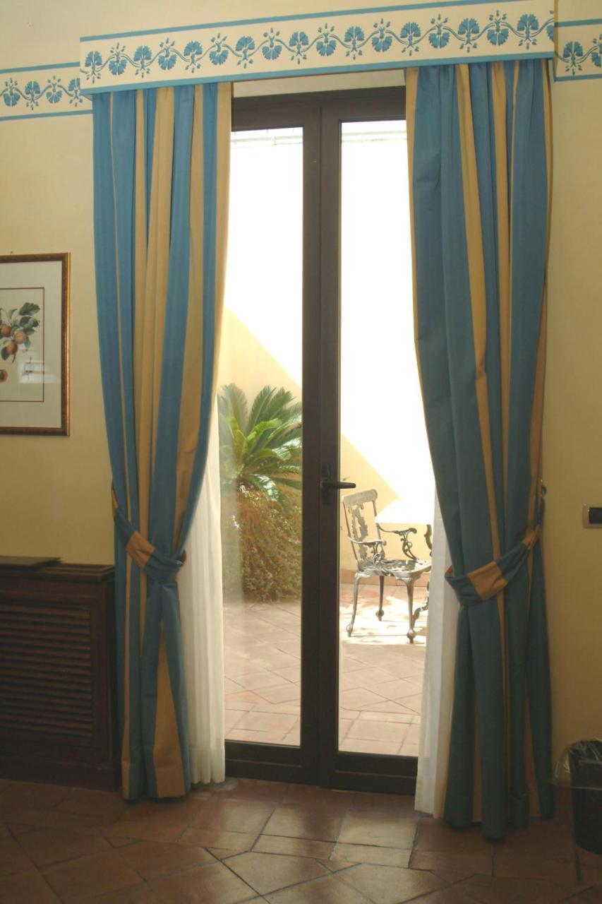 Hotel La Ville Katania Zewnętrze zdjęcie